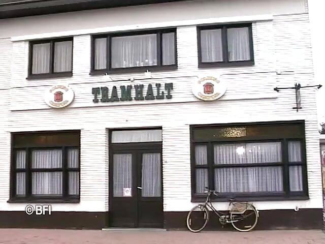 Xkiss - cafe tramhalt part 4
