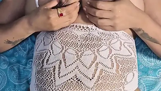 Sütü Göğüslerimden Çıkarıyorum, Emiyorum Ve Onun Penisini Vajinama Koymak Için Kayganlaştırıcı Olarak Kullanıyorum