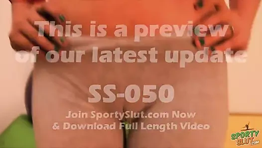 busty MİLF çalışma dışarı gösterilen kabarık deve tırnağı!