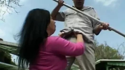 Köpek stilinde yaşlı bir kaltak! (unutulmaz porno duygular hd olarak yeniden düzenlendi)