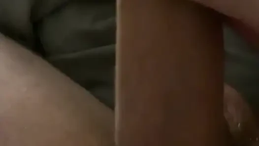 Uyumadan önce geceleri yatakta mastürbasyon yapıyorum
