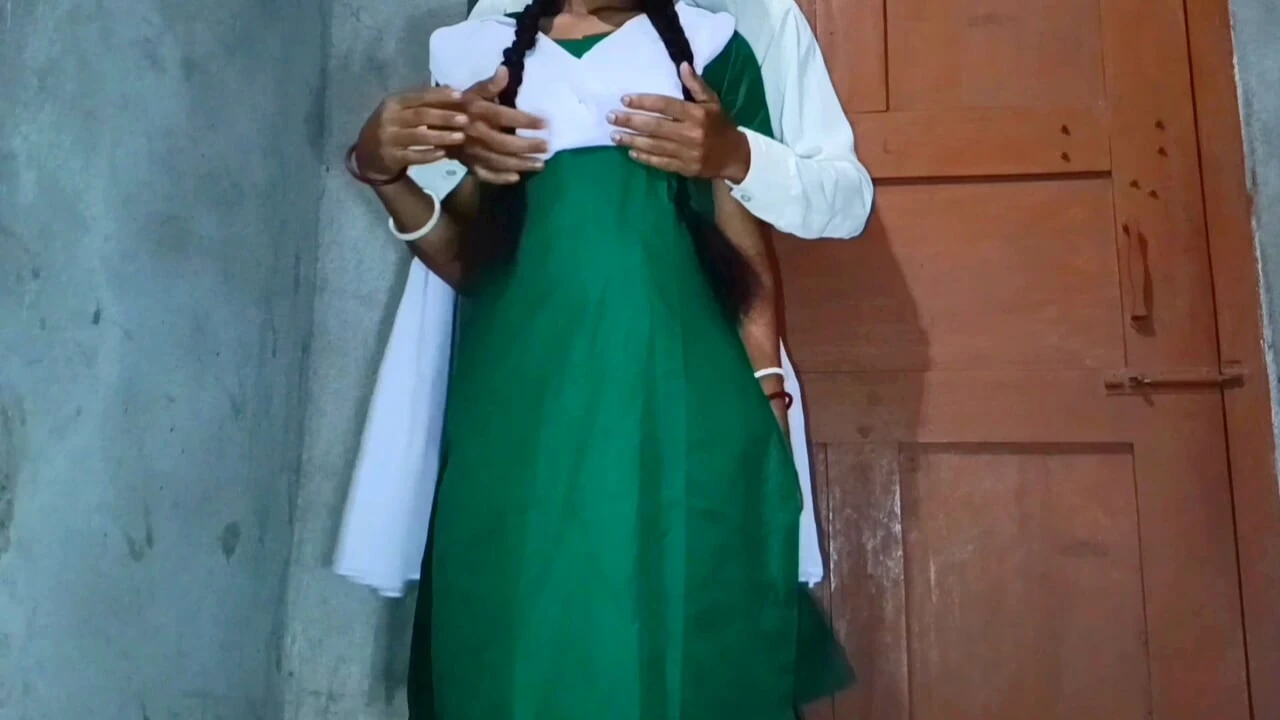 Indian Virgin School Girls First time sex