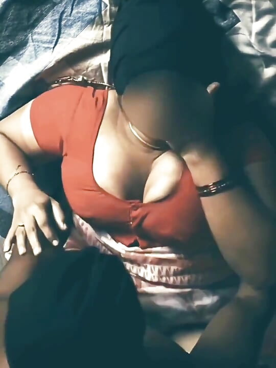 Seksi desi teyzenin sari içinde sikişme derleme videoları bakış açısı