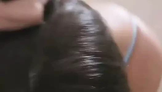 Il baise la bouche de ma femme