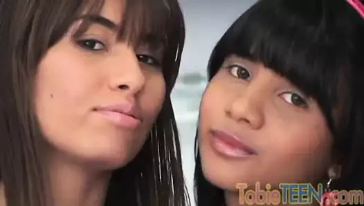 Tobie – genç lezbiyen fahişeler sıkı amları parmaklıyor