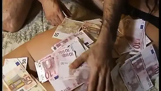 Ateşli Hatun Vahşi Üçlü Seks Poundunda Iki Alıyor