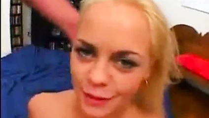 Jessie j. ağzına cum ile dolu alır