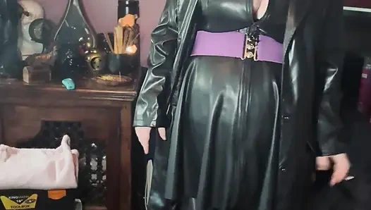 Smoking Mature, Tina Snua Smoking A Cigarette In A Full Length Leather Coat - Smoker