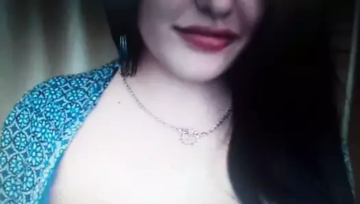 Güzel web kamerası kız ile büyük doğal memeler 5