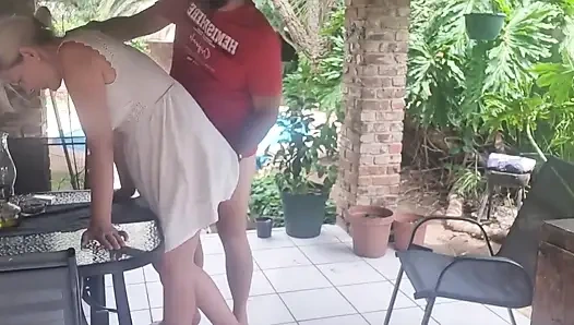 Pssygalore69 üvey kayınbiraderi tarafından arkadan sikiliyor