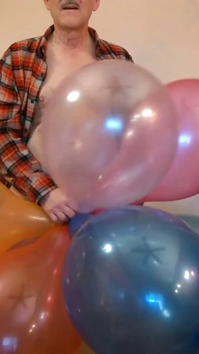 Balloonbanger 81 – gl700 keşif balonu ile balon kümesi fuck, boşalmak ve pop | Klip 1