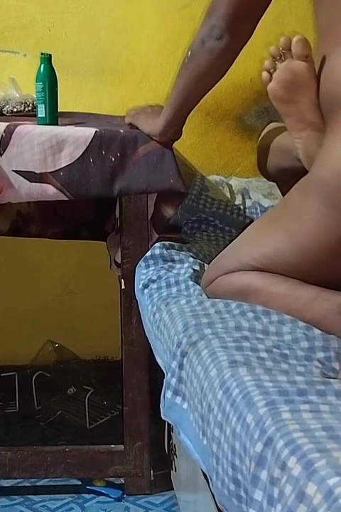 Hintli Seksi Bhabhi Shardiyo Ki Raat Ki Raat Bana Apni Hawas Ki Aag Bujati He