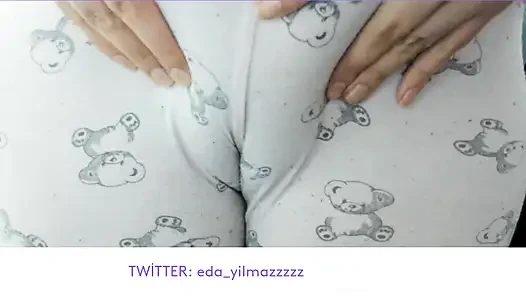 PİJAMAYLA MASTURBASYON- CAMELTOE- KABARMIŞ AM- ŞİŞMİŞ AM- TURK PORNO
