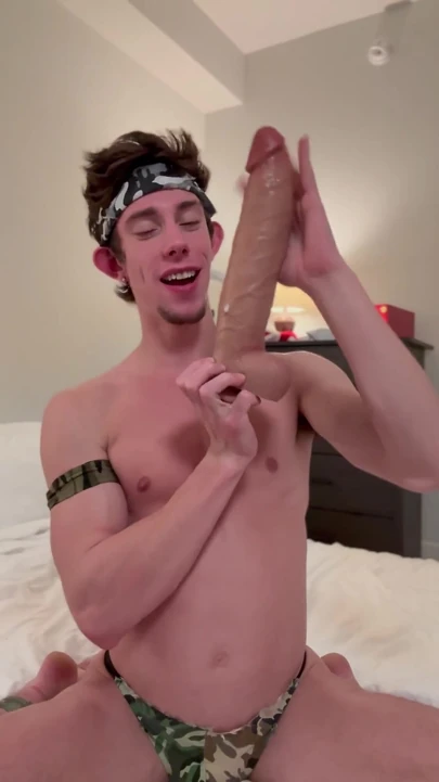 12 inçlik dildo alıyor