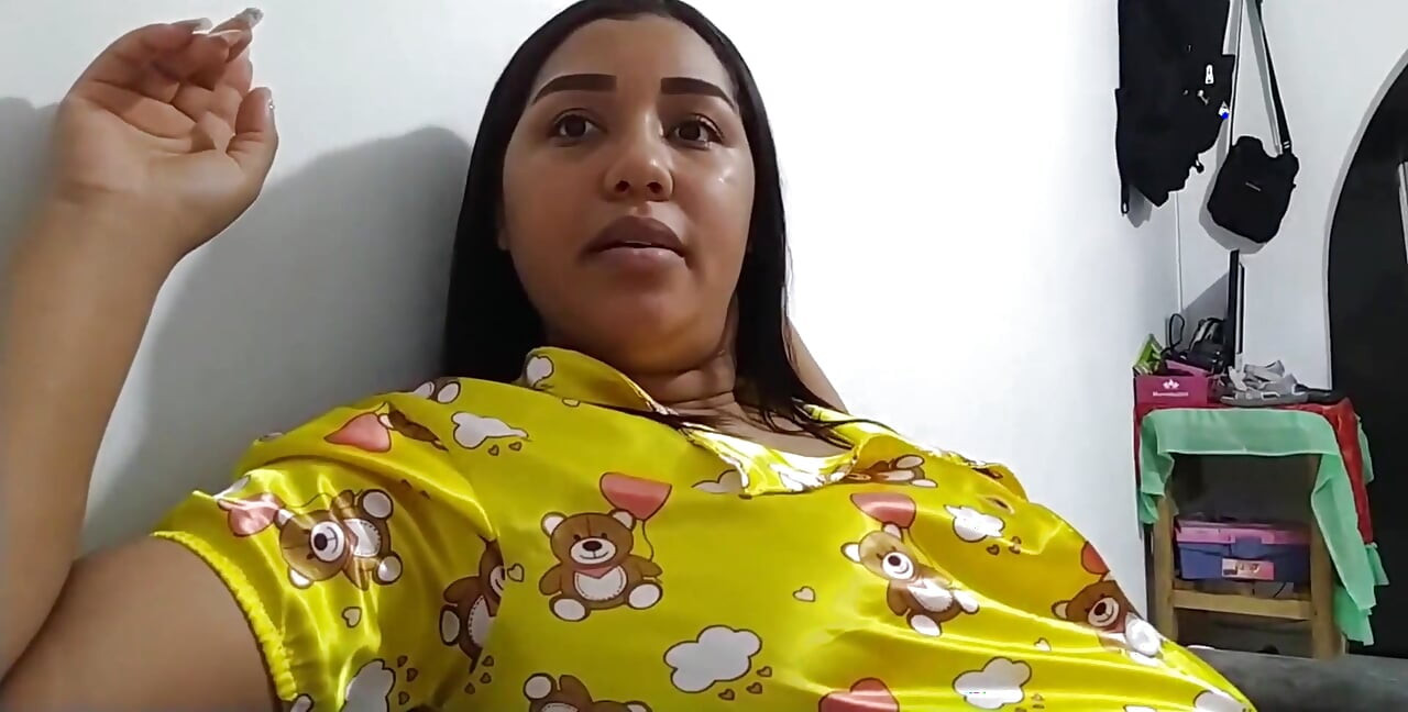 Üvey kız kardeşim yarak istiyor