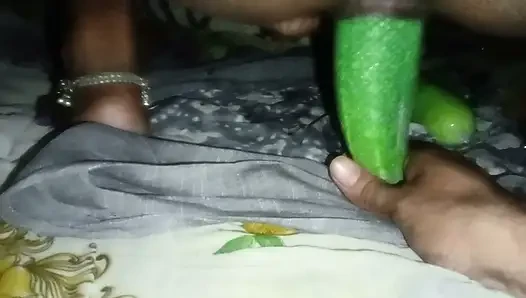 Bhabhi Ne pura khira chut me dal diya