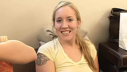 iki muhteşem sluts ve bir büyük sert horoz