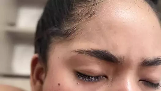 Büyük zenci yarağı güzel bir fenomenden lezzetli bir sakso çekiyor -amatör çift- nysdel