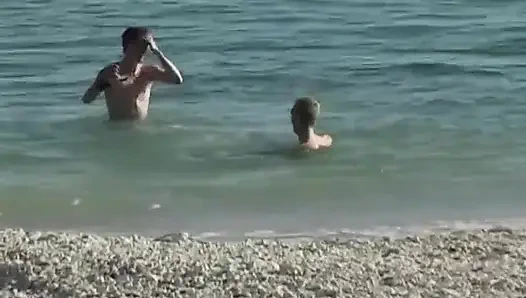 Yumuşak yatakta anal seks