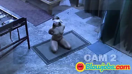 Küçük memeli sürtük sarışınla sert anal grup seks