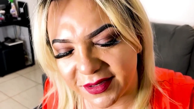 01. HUGE BLACK SKATER RAW FUCKED THE BLONDE TRANS CUMSLUT