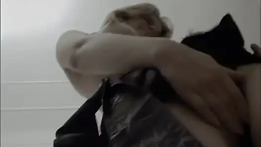 The Mature Woman and the Toy Boy: Cunnilingus and Blowjobs
