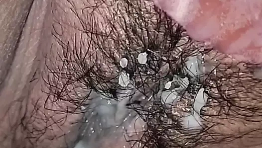 Hintli kızı sikmek için büyük zenci yarağının ve gırtlağına kadar alma şemasından Alman sikişi örnekleri