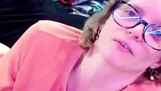 İlk 31 talimatı: Edepsizce konuşan evli kadın boşalmana izin vermiyor