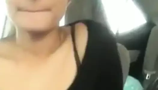 petite pute suceuse de petite bite !