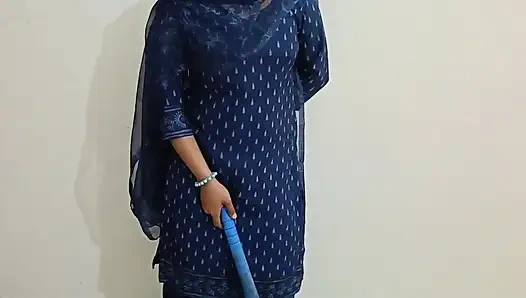 18 Yers yaşlı Hintli desi köyü üvey üvey kız kardeş üvey erkek kardeşiyle ilk kez seks yapıyor net Hintçe ses