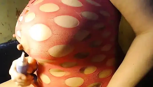 Göğüsler cezalandırıyor, krem şanti ve salatalık sikişi