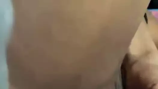 Uzak bir bayan arkadaşla telefonda seks