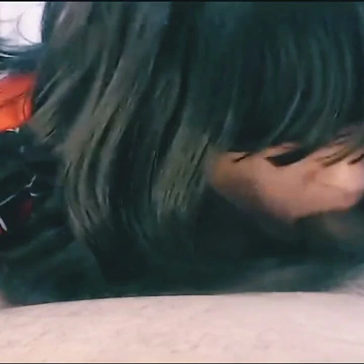 Deneyimli orta yaşlı seksi kadın aşkı paylaşıyor
