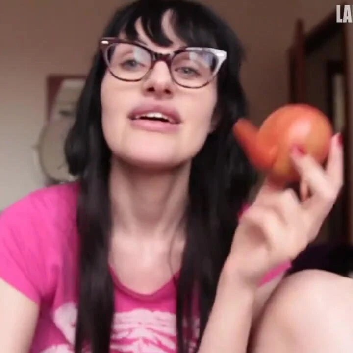 Oynamak için kirazlı domates