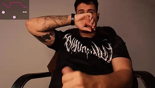 Çılgın herifler oyuncağımı kontrol ediyor ve beni çok ateşli yapıyor