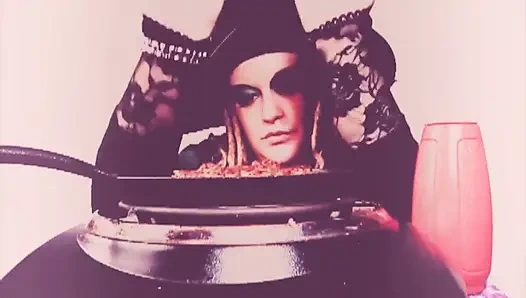 Yumuşak etini boğazıma atmadan önce domuz itirafı