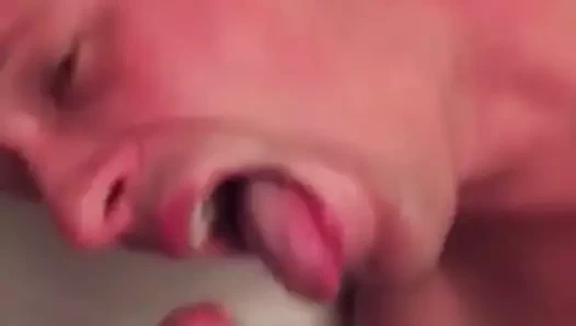 kanepe yüz ve boşalmak yeme