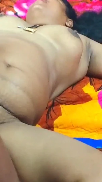 Незабываемый момент из "Мой мачеха ввел свой пенис в мою киску".