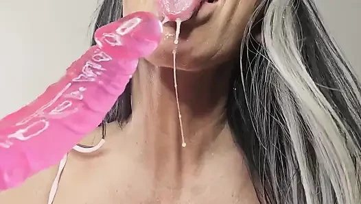 En iyi zevk için dildo ve sihirli değnek