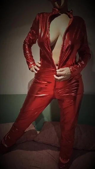 La mujer de rojo , 2a parte