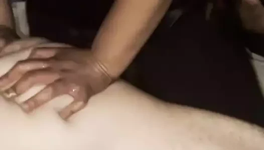 Büyük zenci yarağımla gevşek sikişiyorum