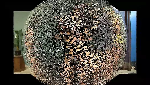 sarışın ve asyalılar top tekme eğlenceli var