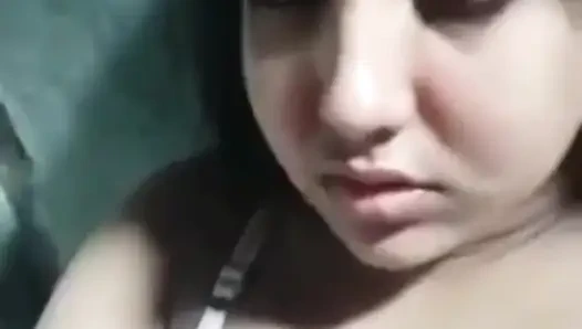 desi sexy beauty fingering with cucumber