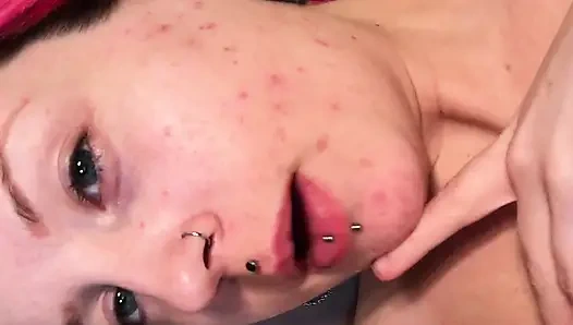 İşte sikini emmenin en sevdiğim yollarından bazıları...