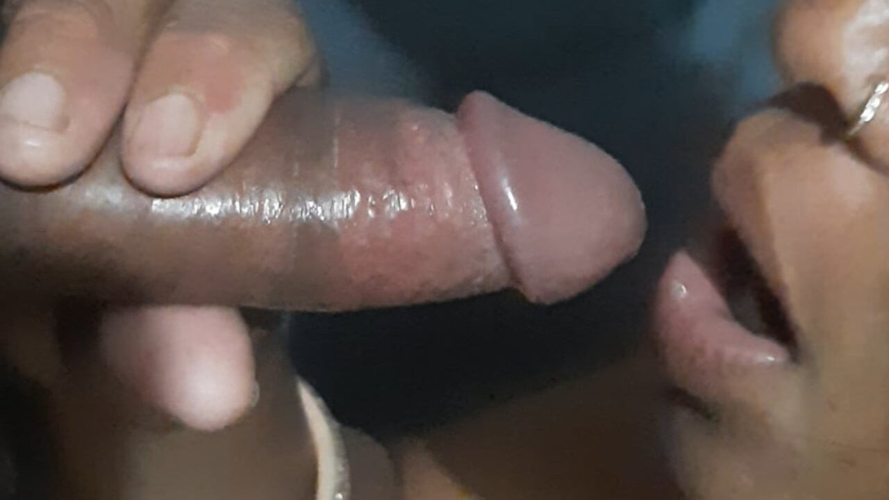 Üvey kız kardeş ağzına yarak alıyor