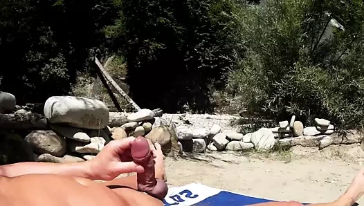nehir masturbasyon yapmak