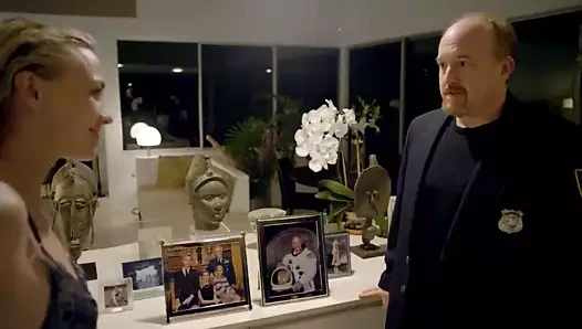 louie yvonne strahovski çıplak sahne - scandalplanet.com