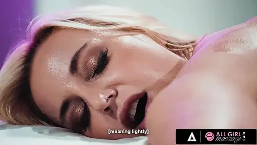 ALL GIRL MASSAGE - ateşli masöz Alex Coal bu orta yaşlı seksi kadının amına bakmaktan hoşlanıyor