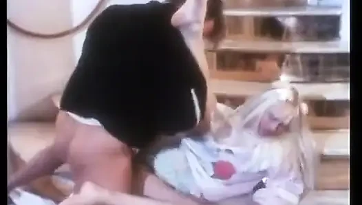 Rocco ve Ilona Staller amcık sikişiyor