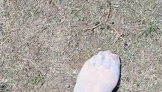 Ayaklar yumuşak bir şekilde adım